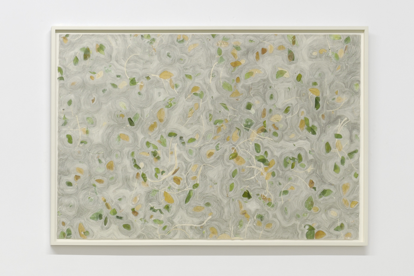 Saison Science 1, 2011, papier de riz avec incrustations et graphite, 64 x 94 cm_crédit Jérôme Michel