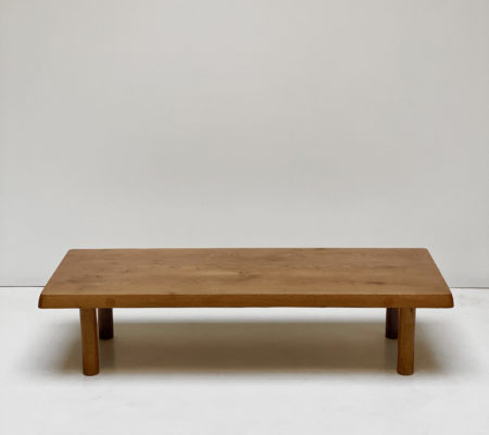 Charlotte_Perriand_table_basse_bois_cropped