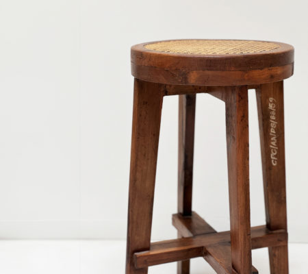 pierre_jeanneret_tabouret_haut_chandigarh_jousse_entreprise_02_cropped