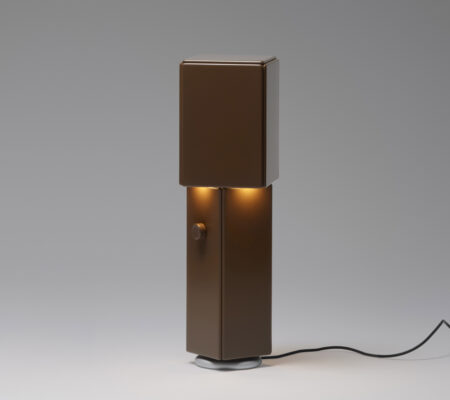 JE_Edward_Robinson_Board_lamp_060320-cropped